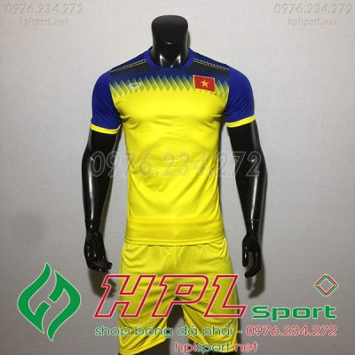 áo đội tuyển Việt nam training màu vàng 2020