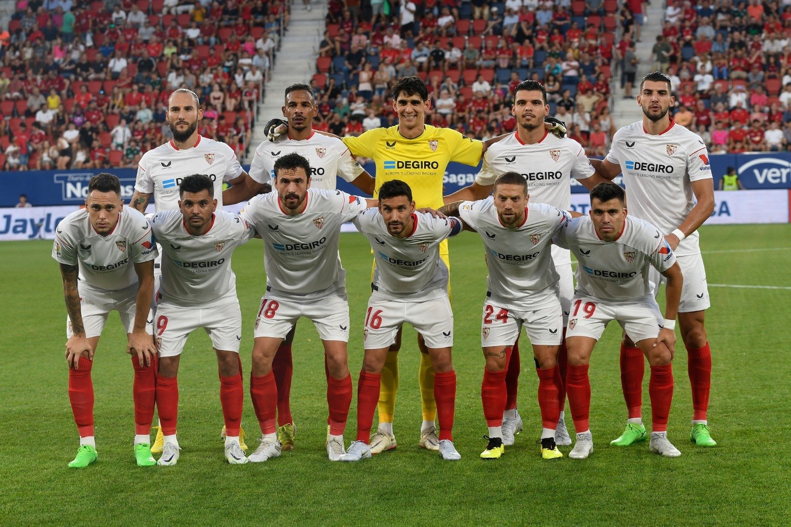 Hình ảnh Áo câu lạc bộ Sevilla 2023 sân nhà